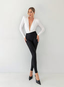 Dopasowane czarne legginsy Renelle z wysokim stanem w stylizacji z białym body